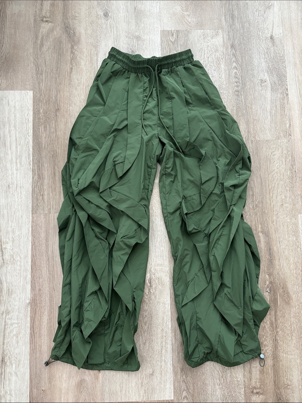 Daisy Olive Green Ruffled Track Pants - Sz S